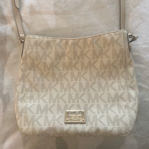 MIchael Kors crossbody bag!!! 👜